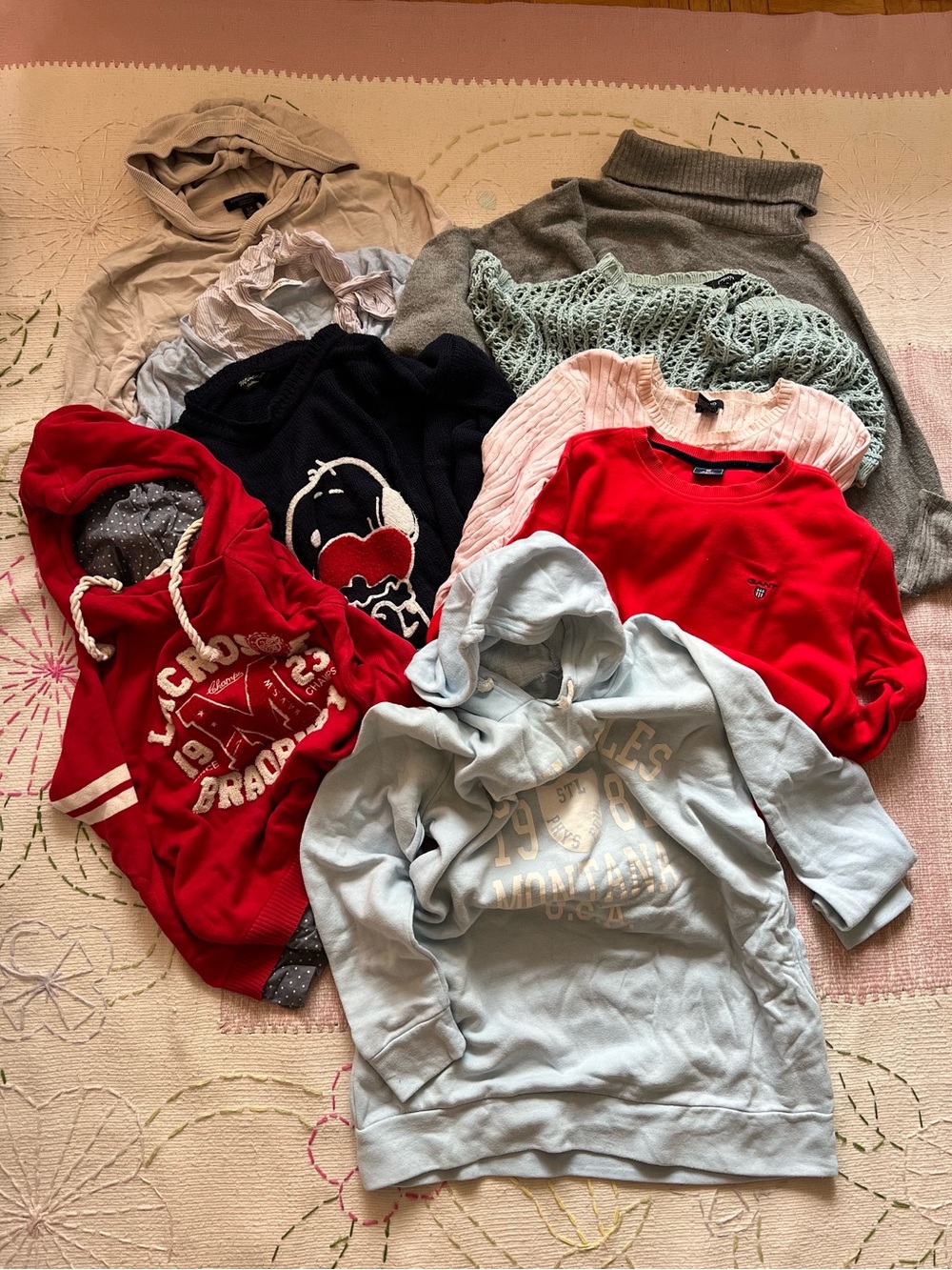Women’s Sweatshirt bundle - 9 pieces